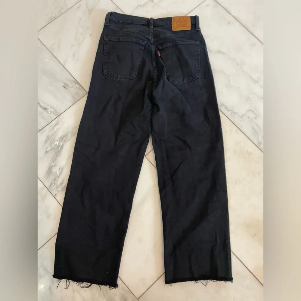 Levi's Women's Straight Leg Jeans - Black - Picture 2 of 8